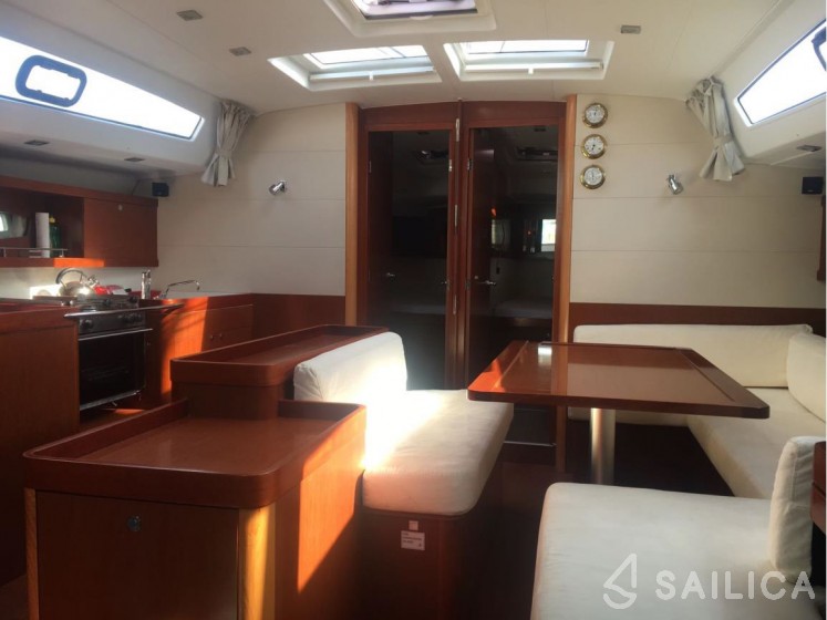 Oceanis 50 Family - Yacht Charter Sailica