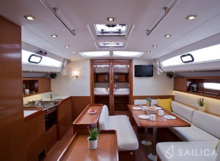 Oceanis 50 Family - Yacht Charter Sailica