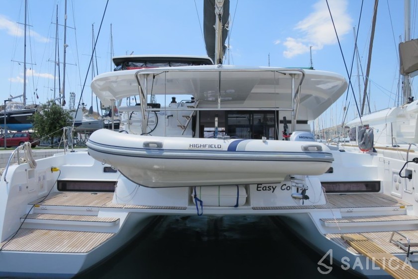 Lagoon 42 - Yacht Charter Sailica