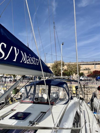 Oceanis 54 - Yacht Charter Sailica