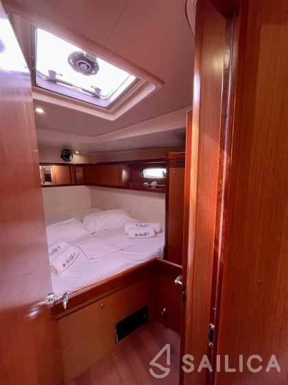 Oceanis 54 - Yacht Charter Sailica