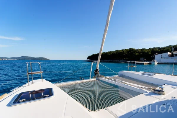 Lagoon 39 - Yacht Charter Sailica