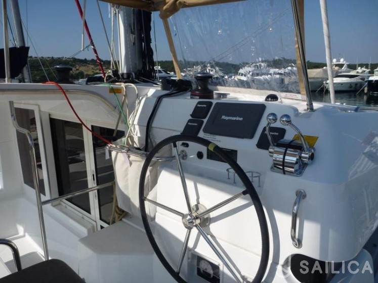 Lagoon 39 - Yacht Charter Sailica