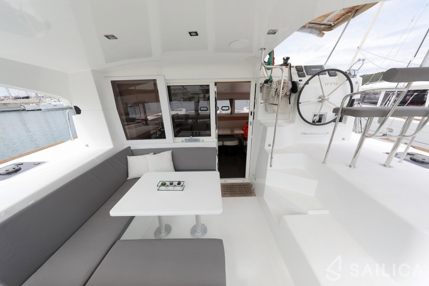Lagoon 39 - Yacht Charter Sailica