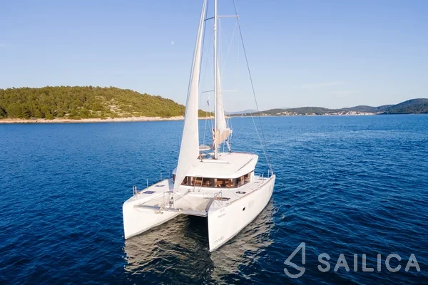 Lagoon 39 - Yacht Charter Sailica