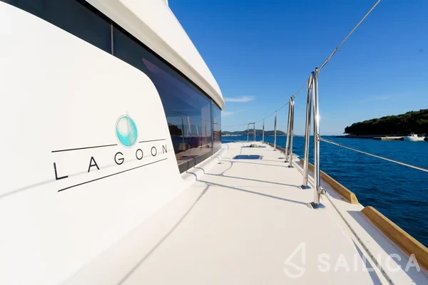 Lagoon 39 - Yacht Charter Sailica