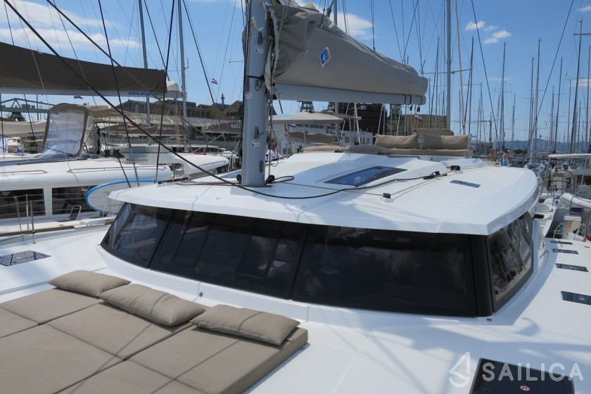 Saona 47 - Yacht Charter Sailica