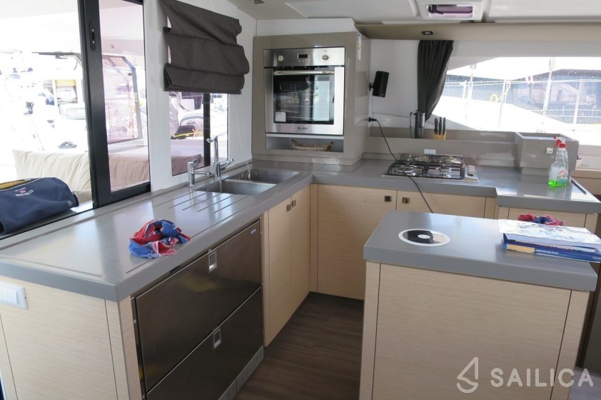 Saona 47 - Yacht Charter Sailica