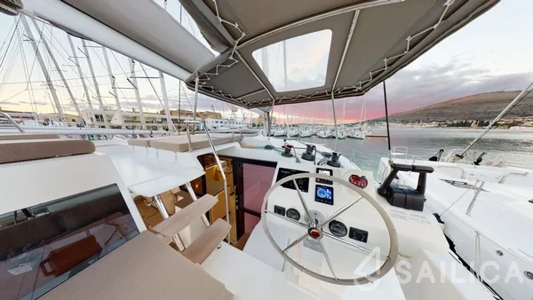 Saona 47 - Yacht Charter Sailica