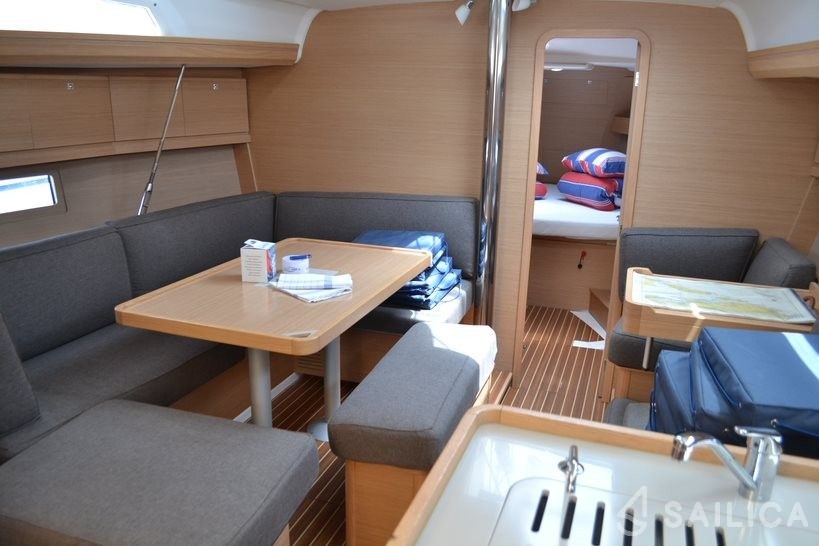 Dufour 412 GL - Yacht Charter Sailica