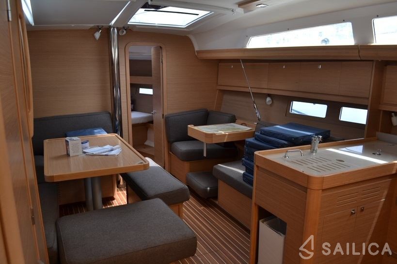 Dufour 412 GL - Yacht Charter Sailica