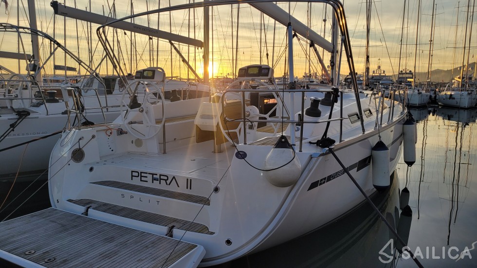 Bavaria 51 Cruiser - Yacht Charter Sailica