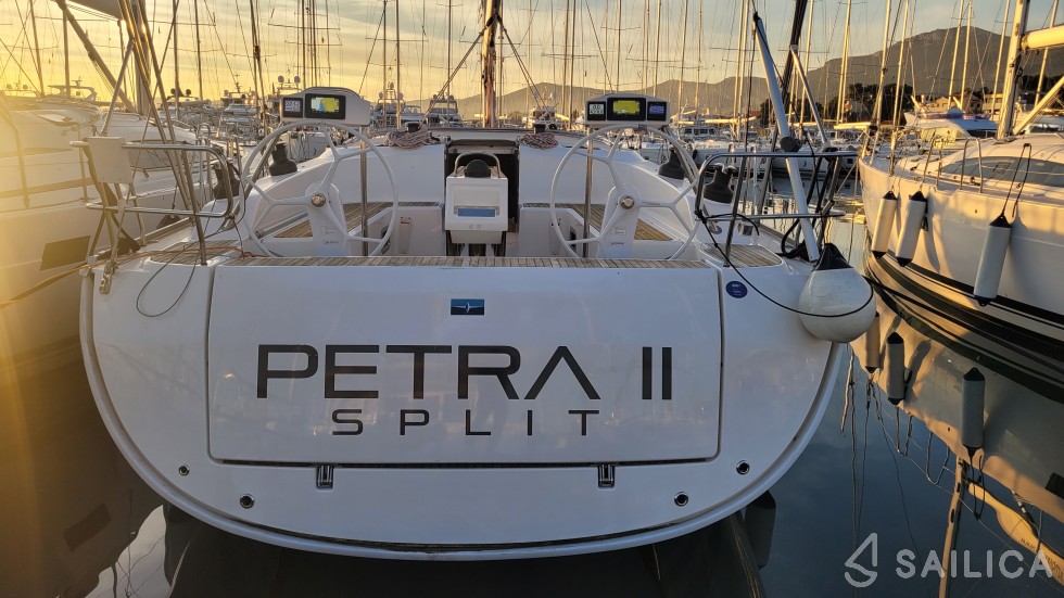 Bavaria 51 Cruiser - Yacht Charter Sailica