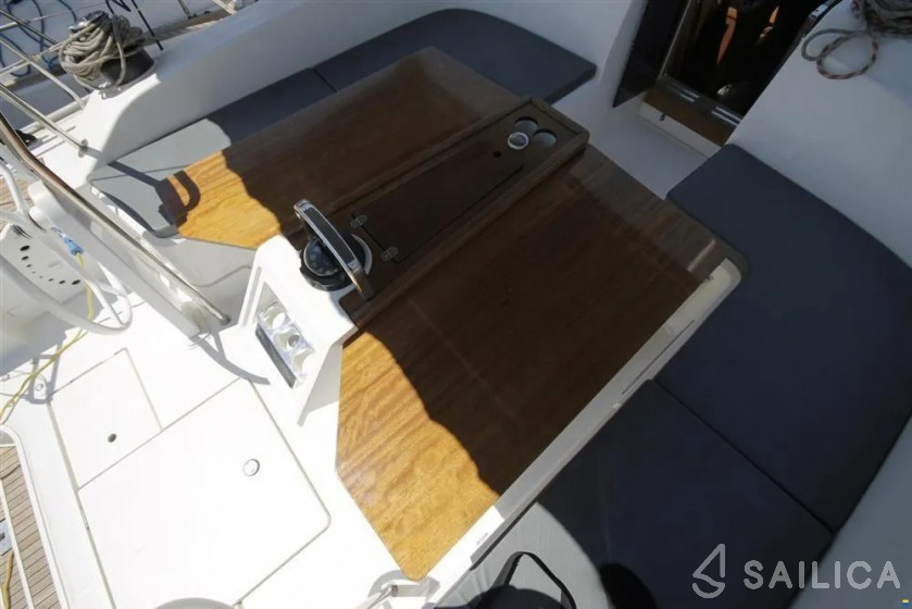 Bavaria 51 Cruiser - Yacht Charter Sailica