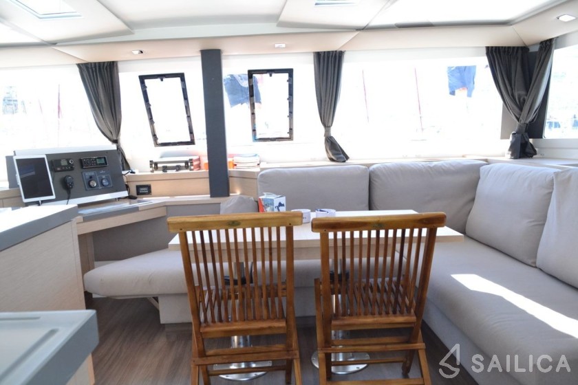 Saona 47 - Yacht Charter Sailica