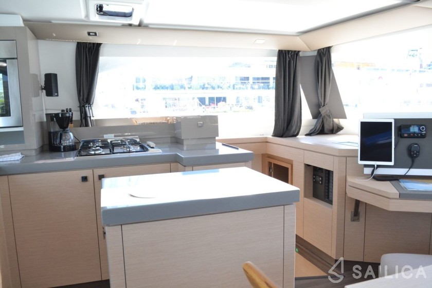 Saona 47 - Yacht Charter Sailica