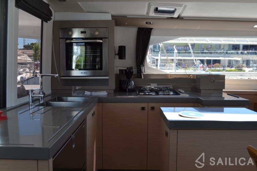 Saona 47 - Yacht Charter Sailica
