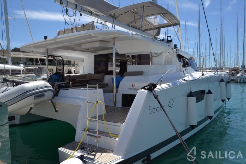 Saona 47 - Yacht Charter Sailica