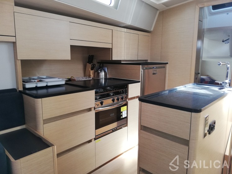 Hanse 548 - Yacht Charter Sailica