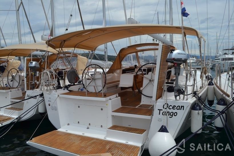 Dufour 460 GL - Yacht Charter Sailica