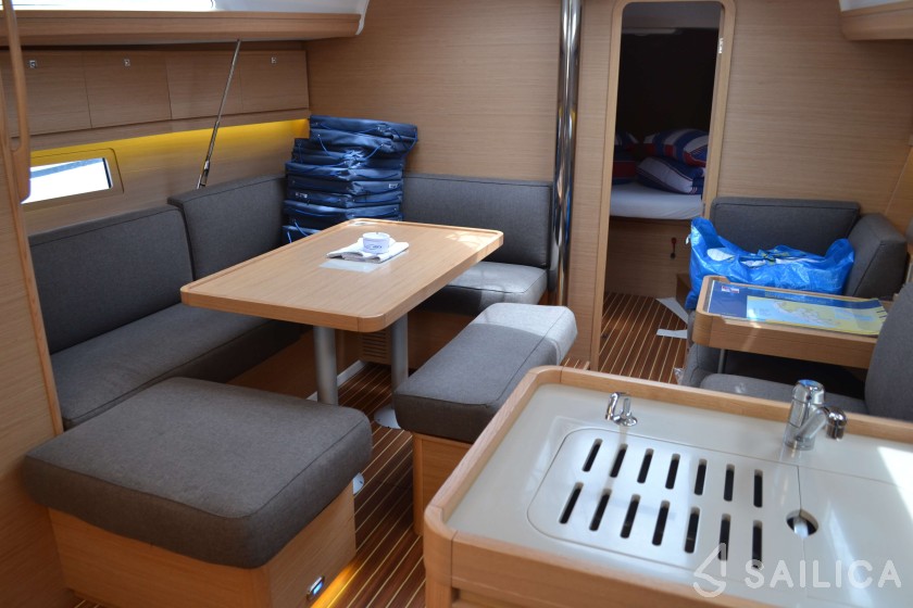 Dufour 412 GL - Yacht Charter Sailica
