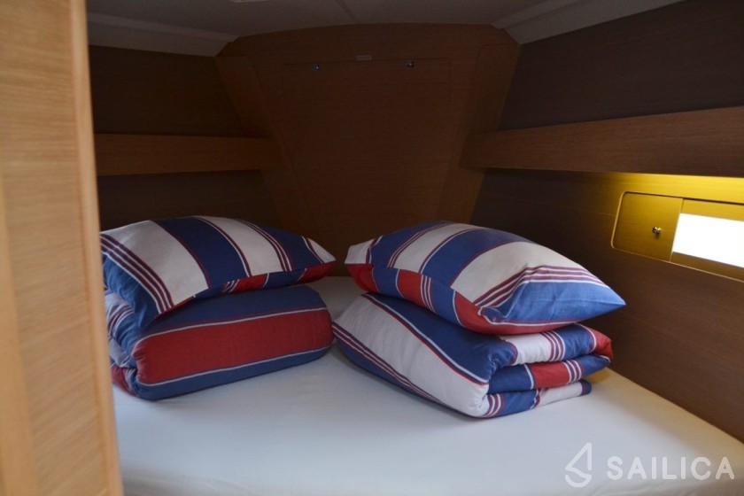 Dufour 412 GL - Yacht Charter Sailica