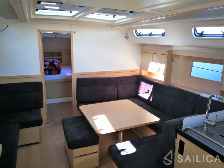 Hanse 455 - Yacht Charter Sailica