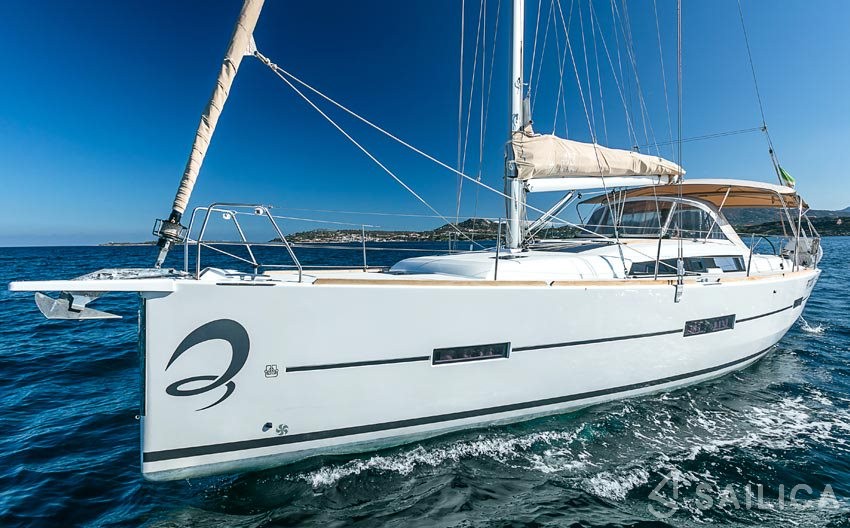Dufour 412 GL - Yacht Charter Sailica