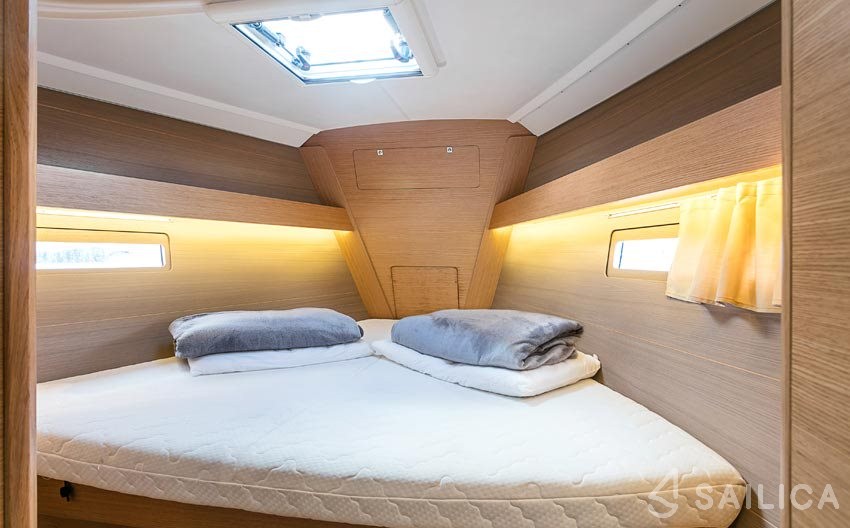 Dufour 412 GL - Yacht Charter Sailica