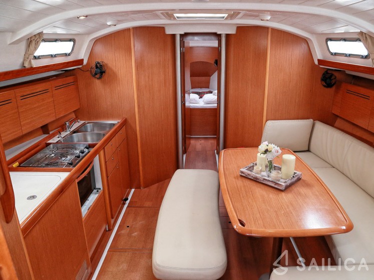 Cyclades 43.4 - Yacht Charter Sailica