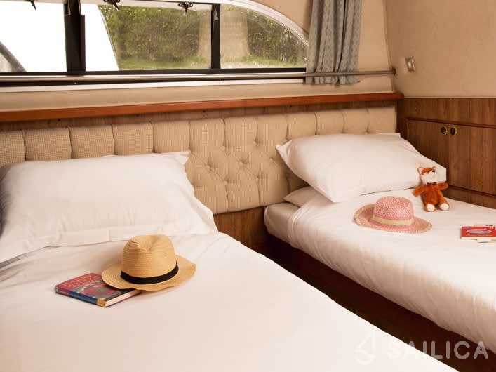 Le Boat Clipper - Yacht Charter Sailica