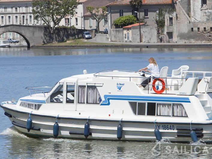 Le Boat Continentale - Yacht Charter Sailica