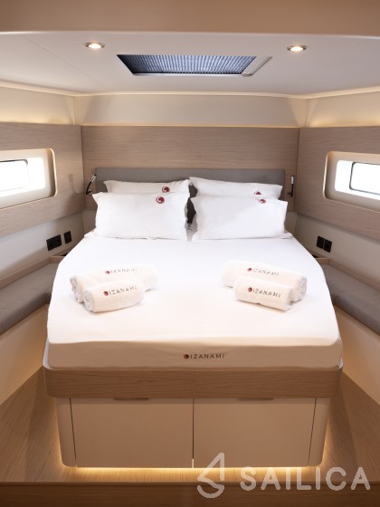 First 53 - Yacht Charter Sailica