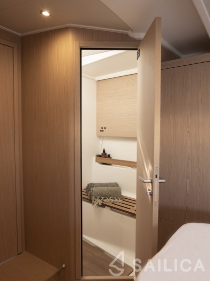 First 53 - Yacht Charter Sailica