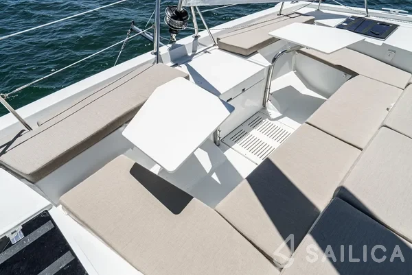 Bali 4.4 - Yacht Charter Sailica