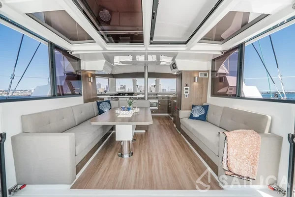Bali 4.4 - Yacht Charter Sailica
