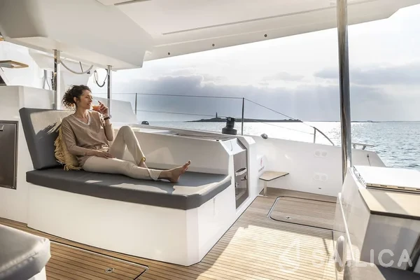 Aura 51 - Yacht Charter Sailica