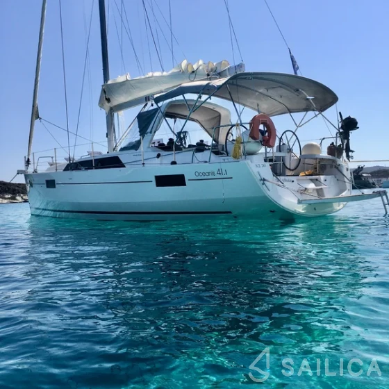 Oceanis 41.1 - Yacht Charter Sailica