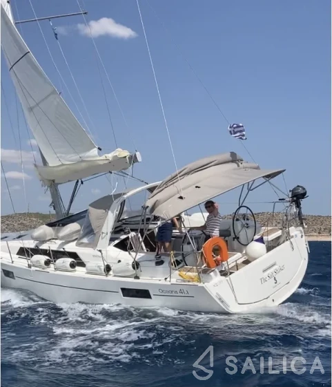 Oceanis 41.1 - Yacht Charter Sailica