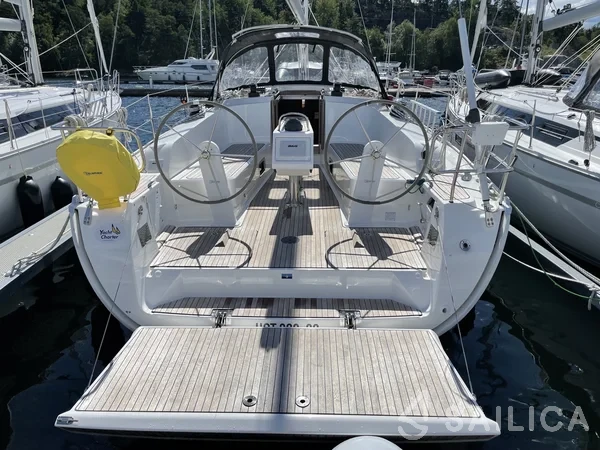 Bavaria 41 Cruiser - Yacht Charter Sailica