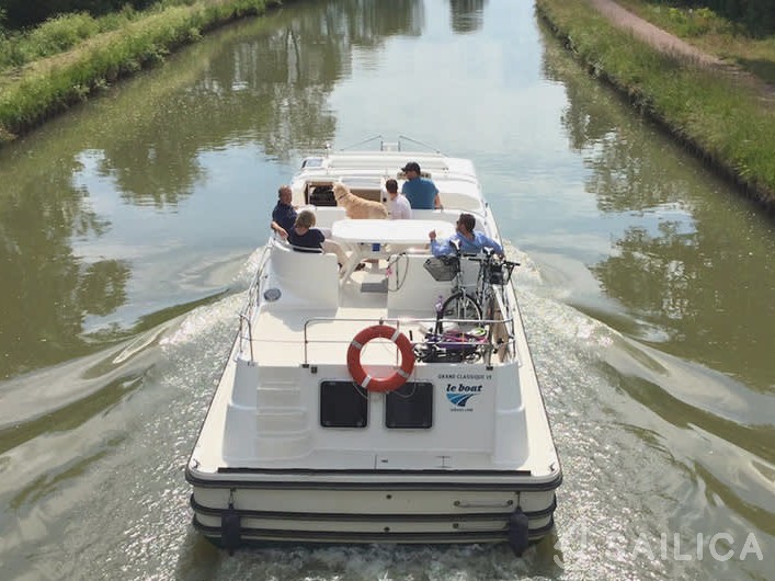 Le Boat Grand Classique - Yacht Charter Sailica