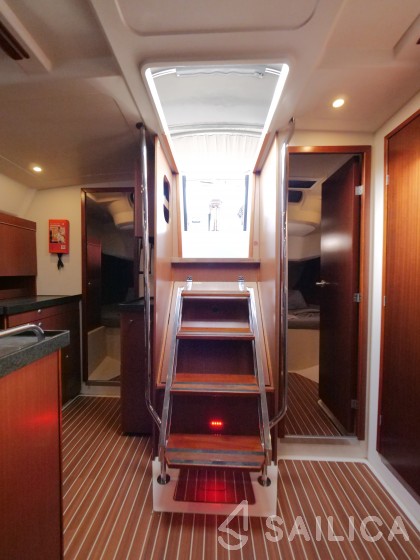 Hanse 455 - Yacht Charter Sailica