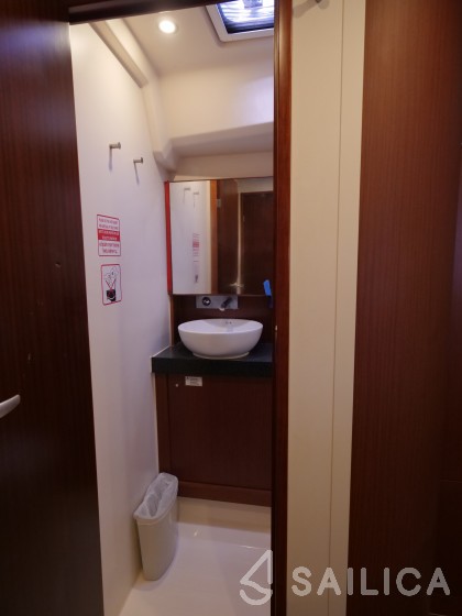 Hanse 455 - Yacht Charter Sailica