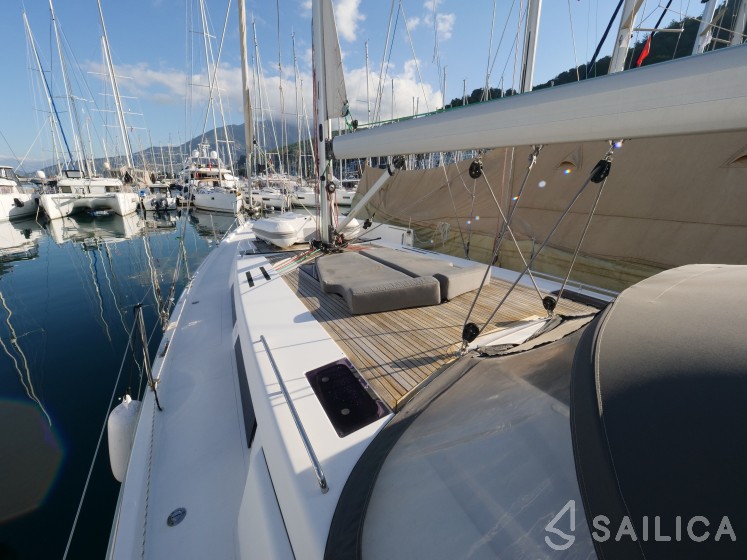 Hanse 455 - Yacht Charter Sailica