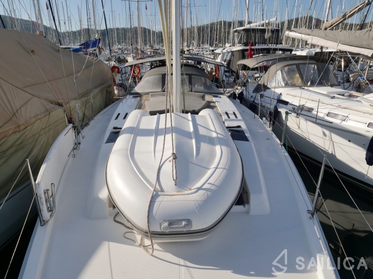 Hanse 455 - Yacht Charter Sailica