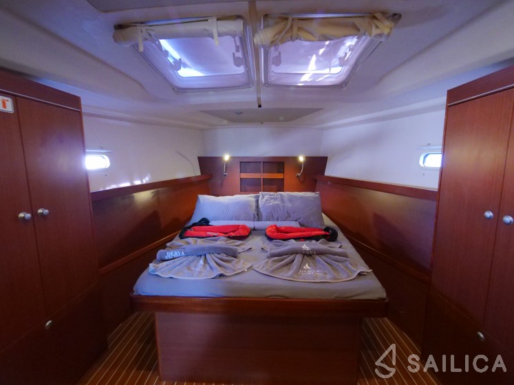 Hanse 455 - Yacht Charter Sailica