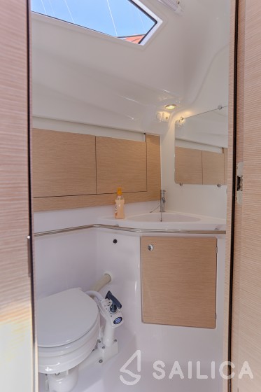 Elan 45 Impression - Yacht Charter Sailica