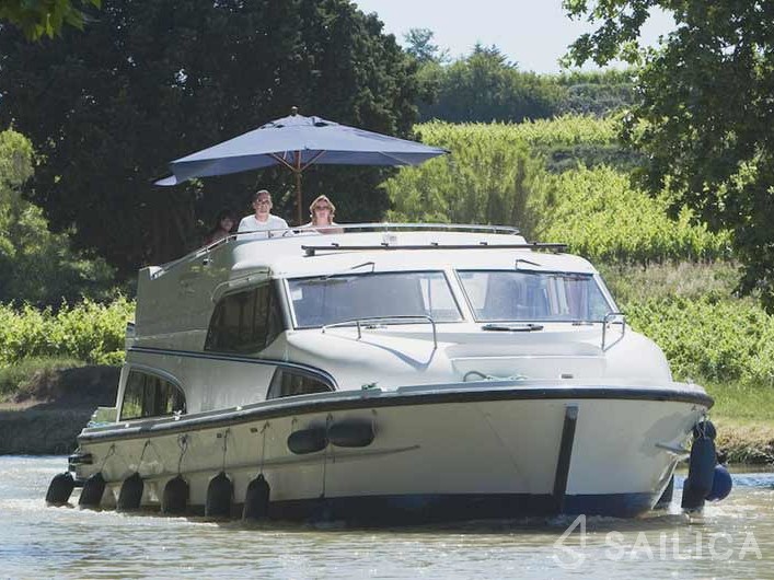 Le Boat Mystique - Yacht Charter Sailica
