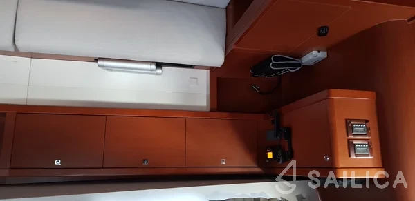Oceanis 48 - Yacht Charter Sailica