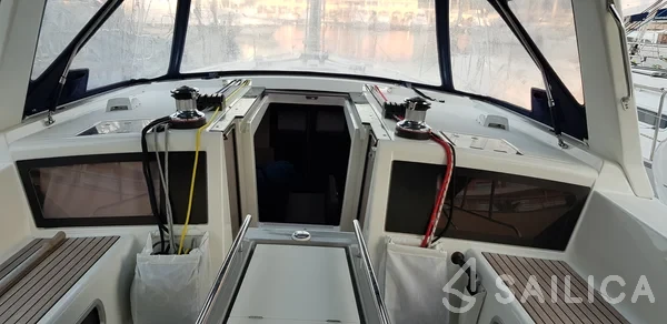 Oceanis 48 - Yacht Charter Sailica